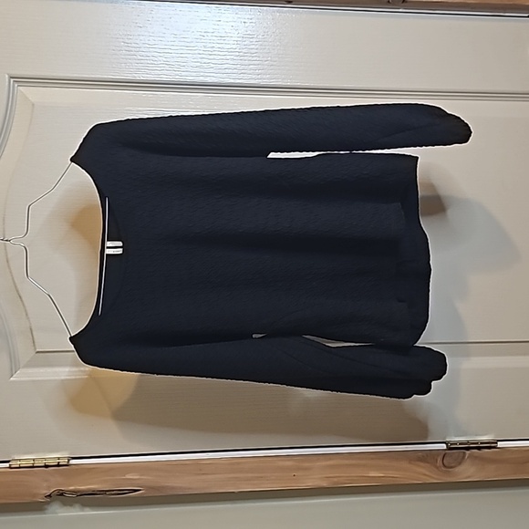 Anthropologie Tops - Anthropologie XS long sleeve black shirt